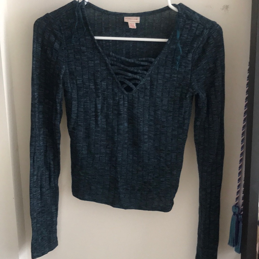 Green long sleeve top